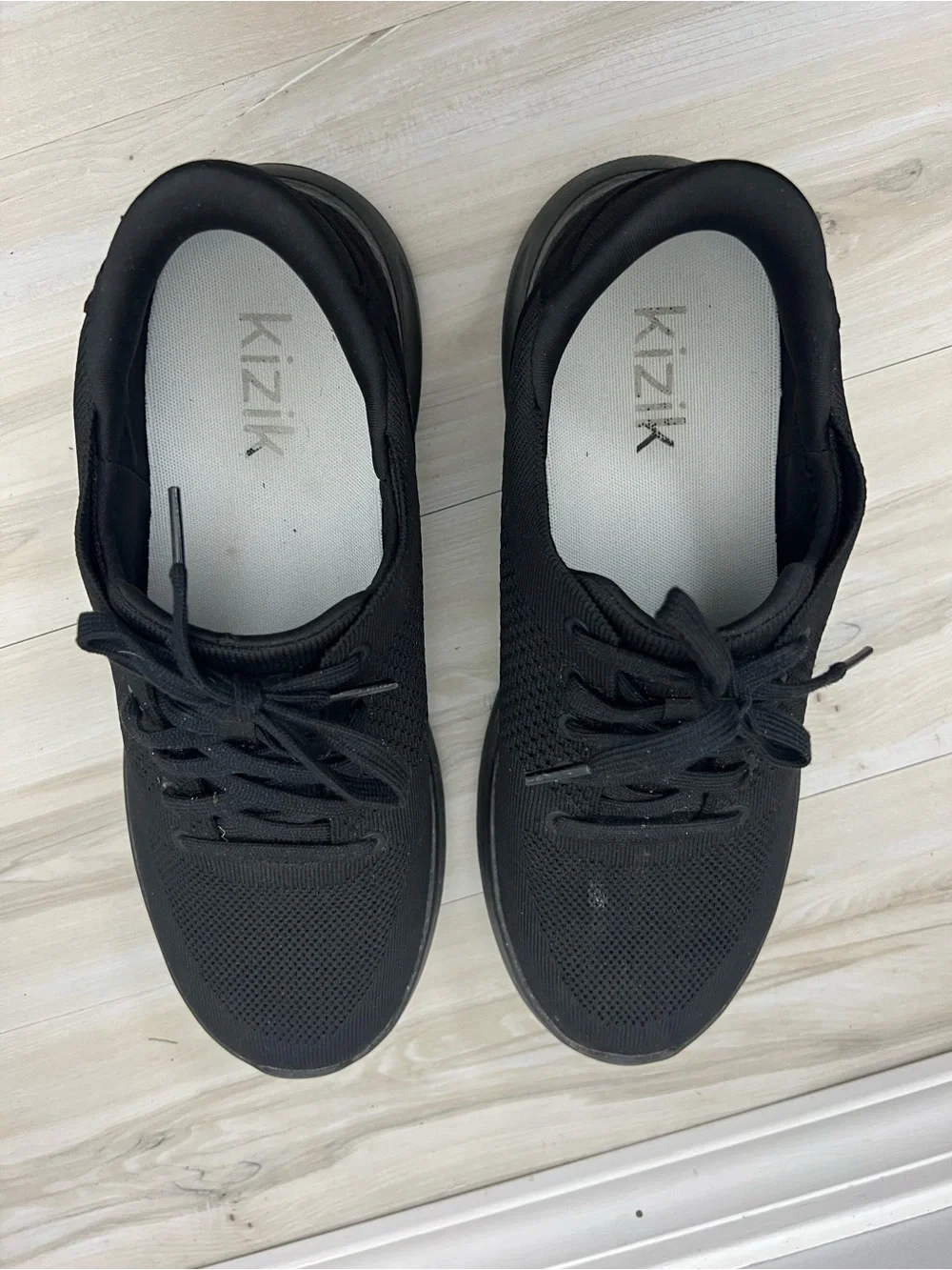 Kizik Lima Hands free Lightweight Knit Sneaker Unisex